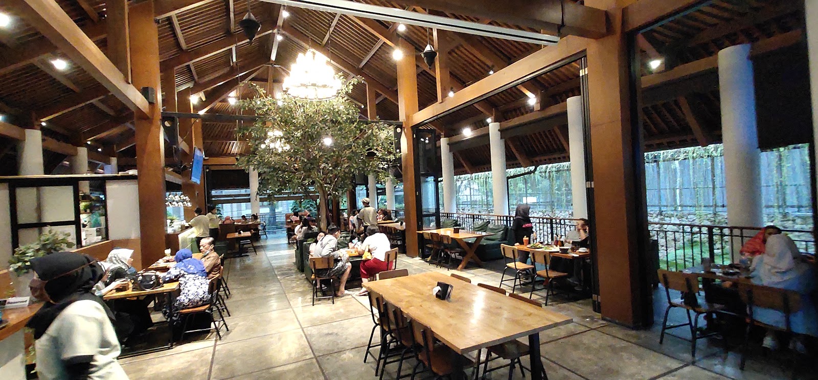 Bellamie Boulangerie — iconic bakery cafe in Citarum Bandung