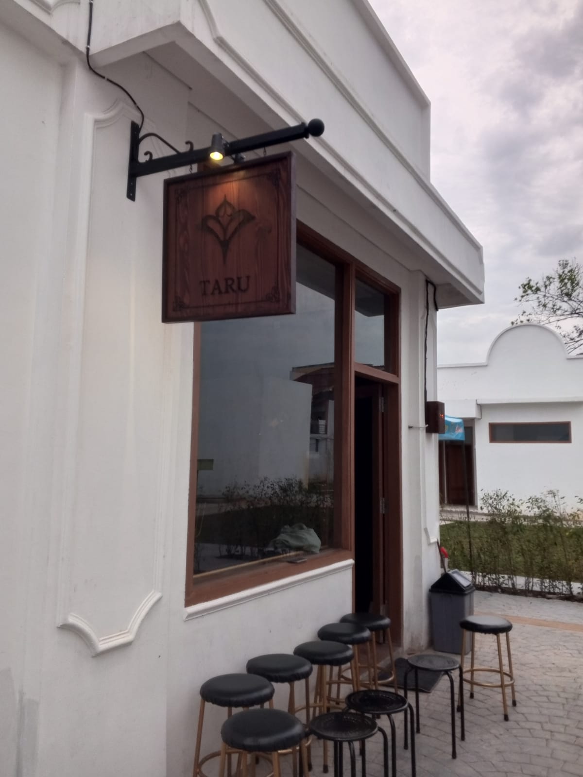 Tansah Rahayu Coffee — warm Sundanese solo cafe in Pahlawan