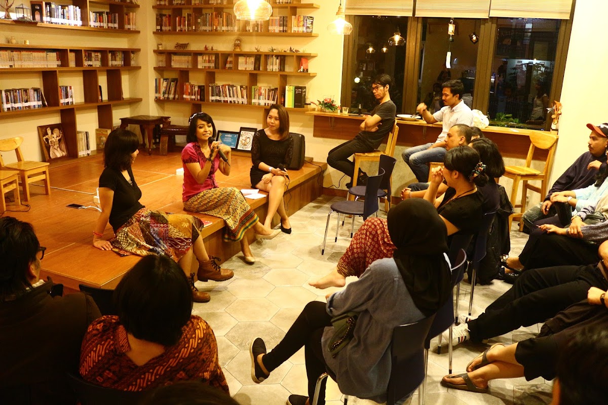 Nimna Book Cafe — aesthetic book cafe with budget-friendly prices in Sukasari, Bandung